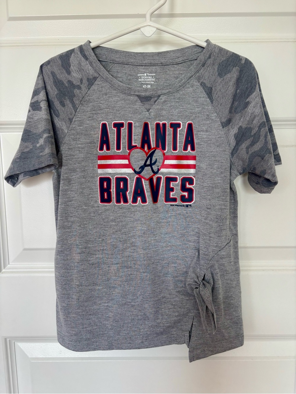 Atlanta Braves 4T Girls Short Sleeve Tee with Camo Shoulders- New w/o tags!